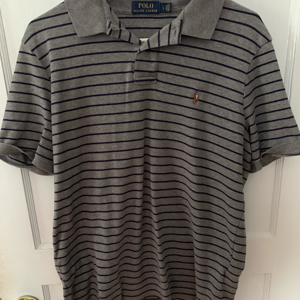 Polo shirt. Fits great. Looking for extra cash